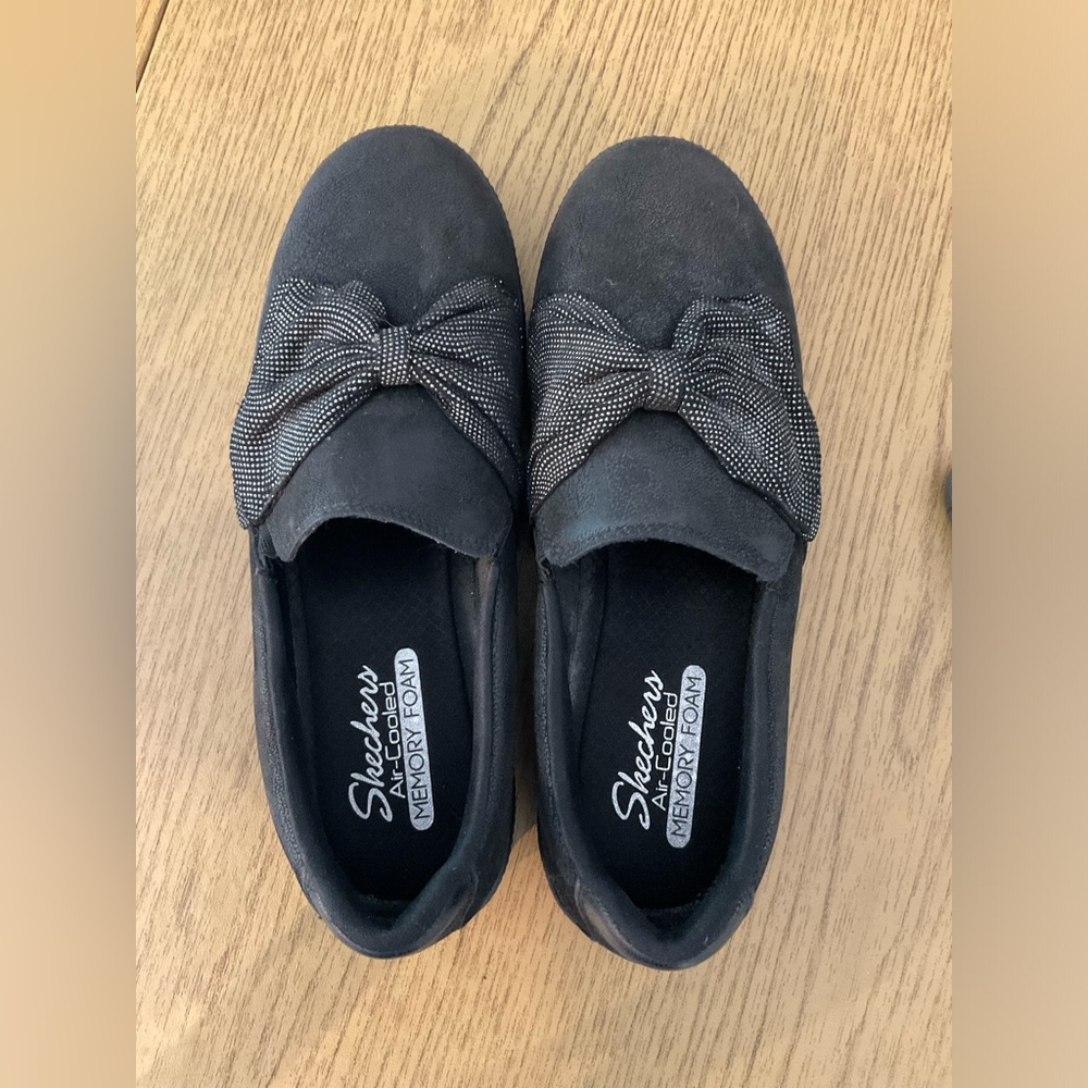 Skechers Madison Avenue Microleather Slip-on